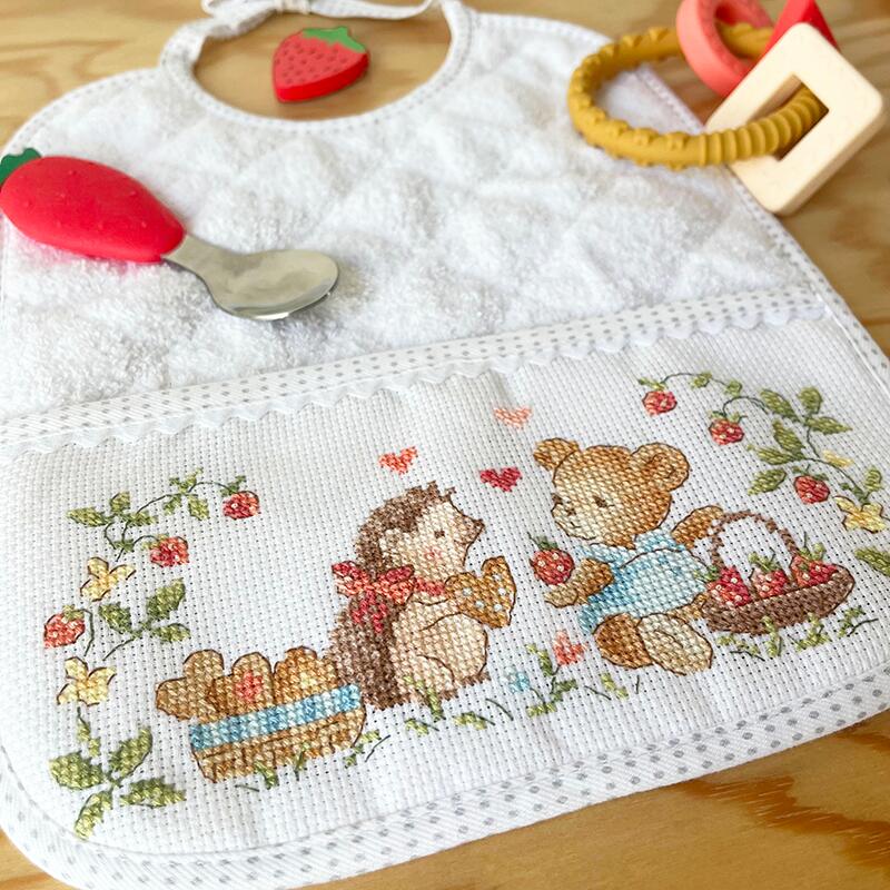 “‘Miam d'amour’ (Love of Deliciousness) — Set of 2 Bibs Cross-stitch kit designed by Véronique Enginger”