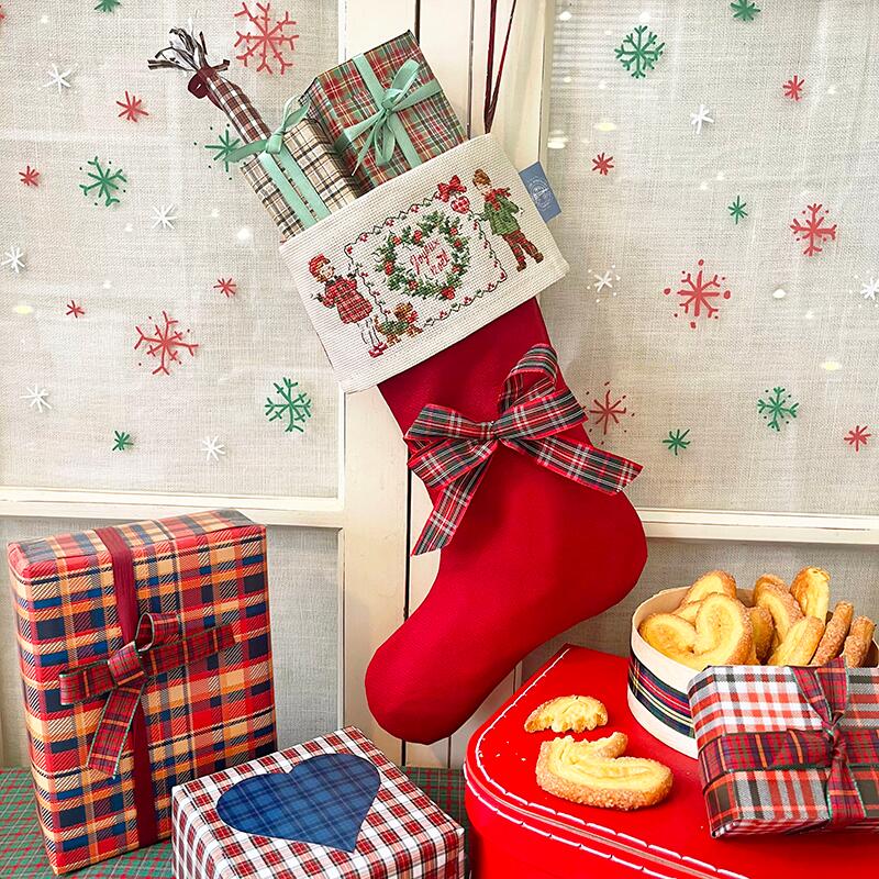 La botte ”Noël écossais”(スコットランドのクリスマスブーツ) クリスマス飾りクロスステッチキット VERONIQUE ENGINGER(ヴェロニク・アンジャンジェ)デザイン クロスステッチキット