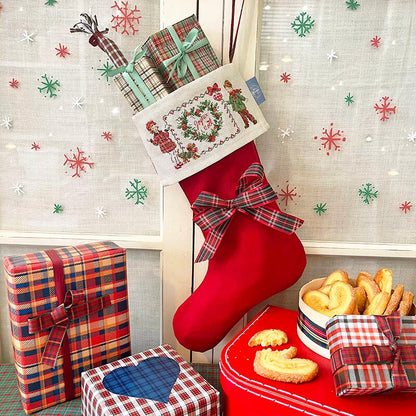 La botte ”Noël écossais”(スコットランドのクリスマスブーツ) クリスマス飾りクロスステッチキット VERONIQUE ENGINGER(ヴェロニク・アンジャンジェ)デザイン クロスステッチキット
