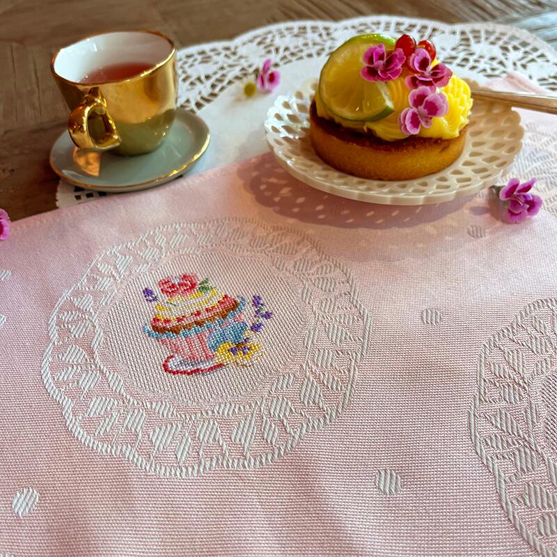 ”Rose thé tea towel”(ローズ ティータオル) トルションキット VERONIQUE ENGINGER(ヴェロニク・アンジャンジェ)デザイン クロスステッチキット