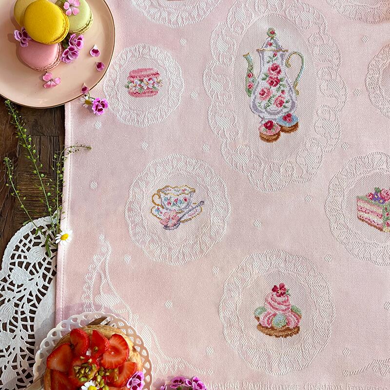 ”Rose thé tea towel”(ローズ ティータオル) トルションキット VERONIQUE ENGINGER(ヴェロニク・アンジャンジェ)デザイン クロスステッチキット
